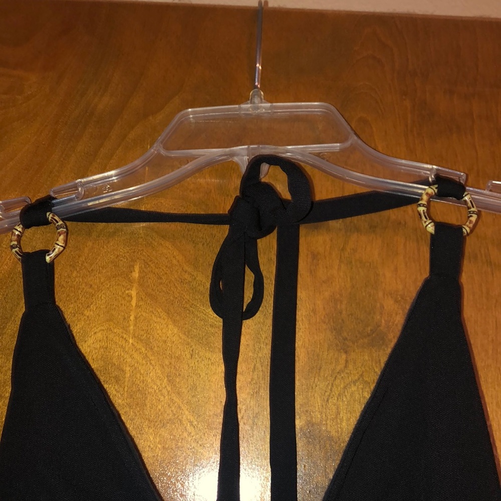 Halter top - Picture 2 of 3
